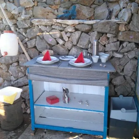 Orman Evi Islandescape-bisevo Bisevo