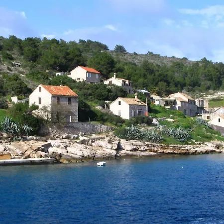 Islandescape-bisevo Loža *